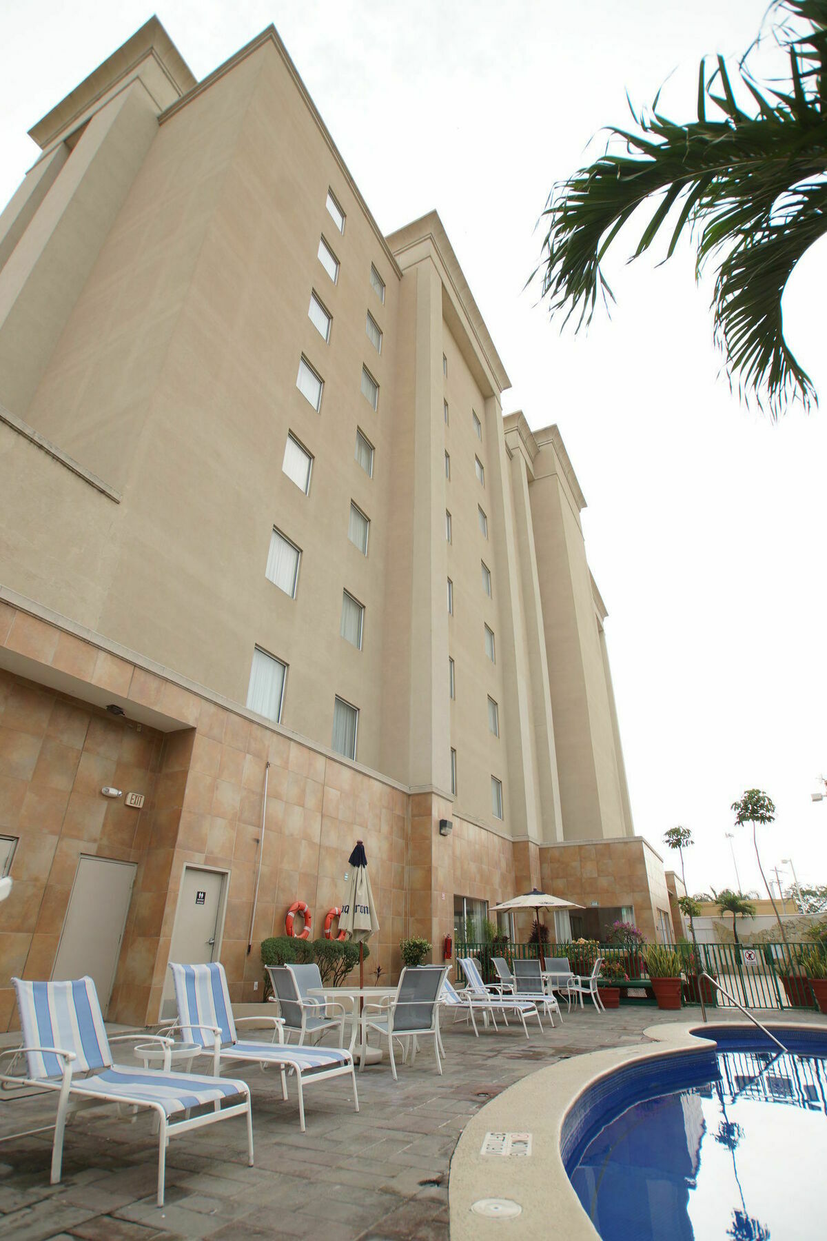 Hampton Inn Tampico Airport Eksteriør billede